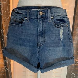 Celebrity Pink The Deb Women’s Distressed DENIM Jeans Shorts Sz 7 waist 28”